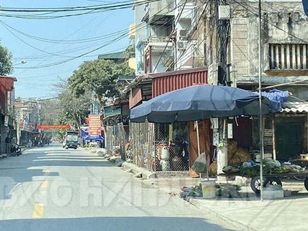 Người bán thịt lợn ở thị trấn Cẩm Giang buộc phải đi cách ly tập trung