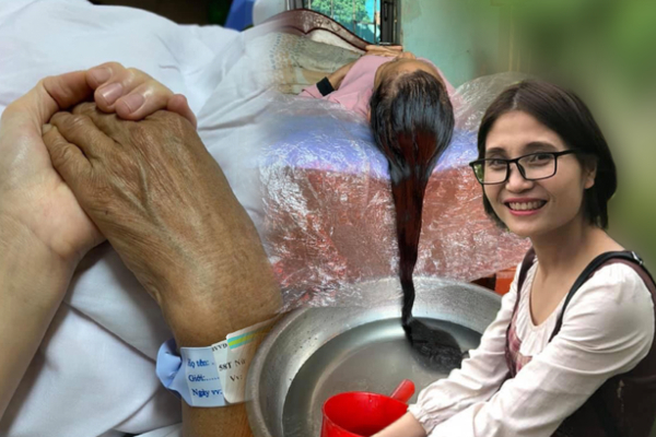 Cô gái vượt 100km về gội đầu cho mẹ lần đầu tiên và những dòng tâm sự lấy nước mắt của người đọc
