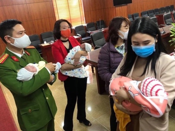 Triệt phá đường dây mua bán trẻ sơ sinh, giải cứu 4 trẻ sơ sinh đang trên đường bị bán sang Trung Quốc