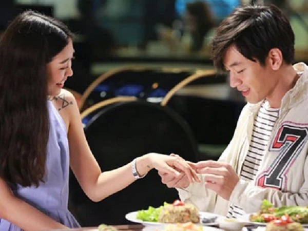 Về nhà bạn trai ra mắt, ăn uống xong anh theo xuống bếp nói một câu khiến em quyết cưới luôn dù trước đó vẫn chê anh nghèo