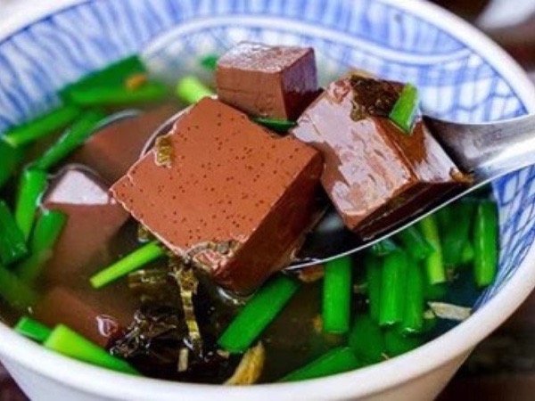 Câu chuyện kinh dị phía sau những bát huyết lợn khoái khẩu nhưng nhận định của chuyên gia mới là điều bạn nên nắm rõ