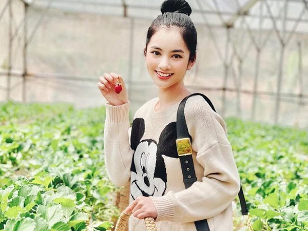 Đến lượt Cẩm Đan - gái đẹp 2k2 check in Đà Lạt, đi cùng ai mà thả thính ngọt thế này?