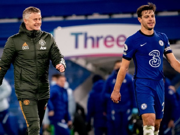 Cầm chân Chelsea, MU kém đội đầu bảng Man City tới 12 điểm