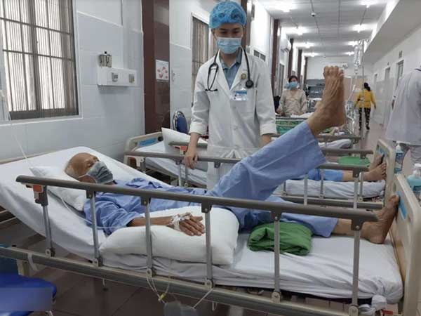 10 phút can thiệp cứu sống bệnh nhân đột quỵ nặng sau khi đi vệ sinh: Tuyệt đối lưu ý các triệu chứng này