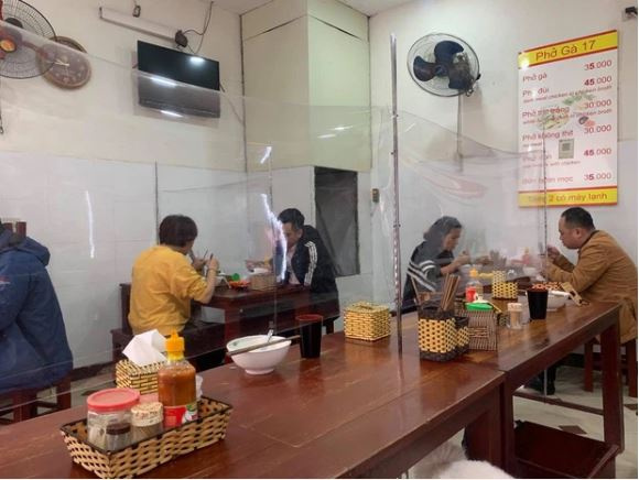 Hà Nội cho phép nhà hàng, quán cà phê phục vụ trong nhà mở cửa trở lại từ 0h ngày 2/3