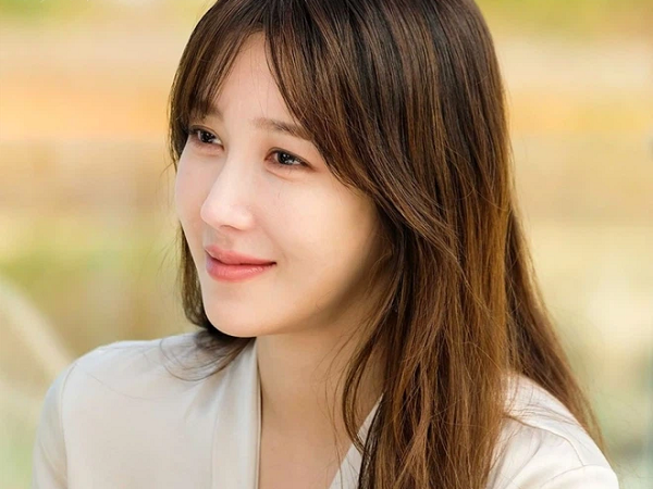 Cuộc chiến thượng lưu phần 2: Lee Ji Ah chính thức trở lại với thân phận khác, 'chị đẹp' Su Ryeon thực sự đã chết'?