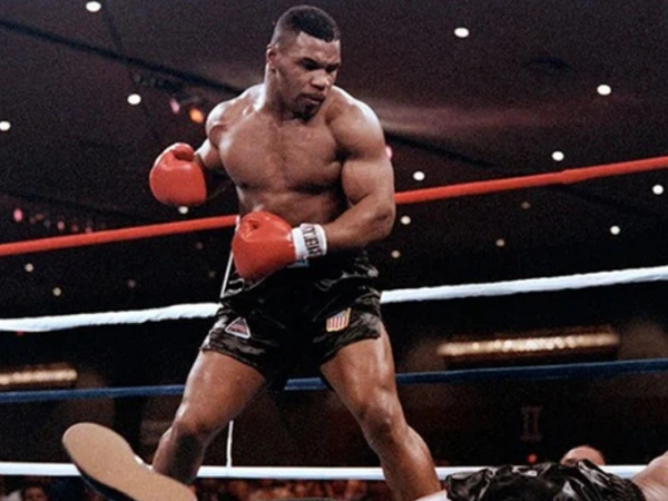 Thực hư vụ Mike Tyson từng bị côn đồ đánh gãy xương sườn trong nhà tù