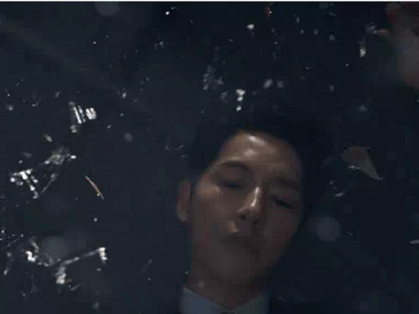 Netizen phấn khích cực độ sau tập 4 Vincenzo của Song Joong Ki: May quá, cuối cùng phim cũng hay rồi!