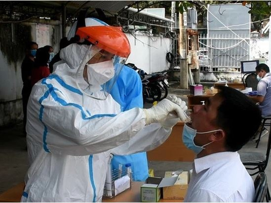 Một chiến sĩ nghĩa vụ quân sự ở Vĩnh Long dương tính với SARS-CoV-2 qua test nhanh