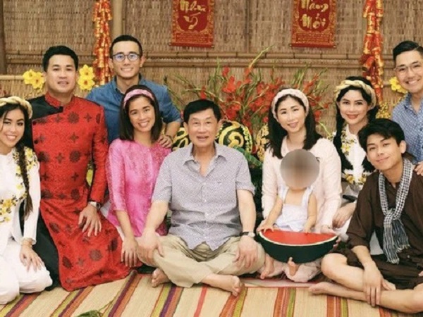 Những người con của 'vua hàng hiệu' Johnathan Hạnh Nguyễn: Sinh ra từ vạch đích, kế nhiệm mảng kinh doanh nghìn tỷ từ cha