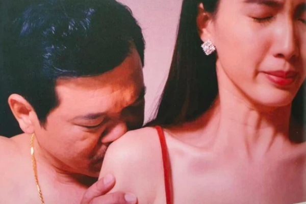 Đạo diễn kiêm biên kịch của 'Kiều @' lên tiếng khi phim bị chê siêu thảm họa, đưa cảnh hở nửa ngực lên để câu khách
