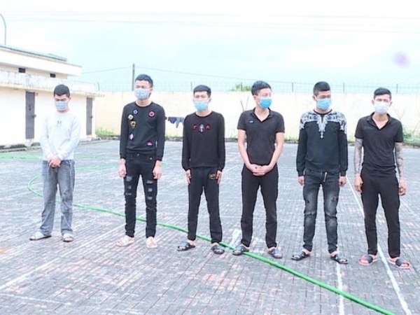 Bắt hai nhóm thanh niên 'hỗn chiến' để giải quyết mâu thuẫn