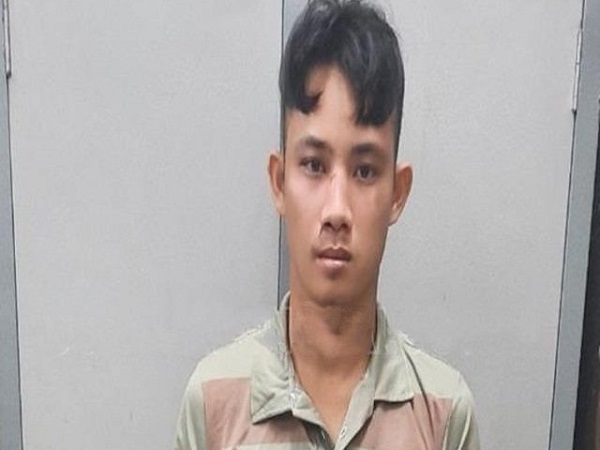 Mâu thuẫn gia đình, con trai đốt xe máy của mẹ rồi đánh người dập lửa