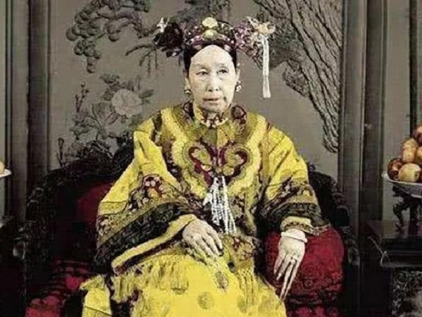 Chạy khỏi kinh thành, vì sao Từ Hi Thái hậu không dám uống nước giếng ven đường?