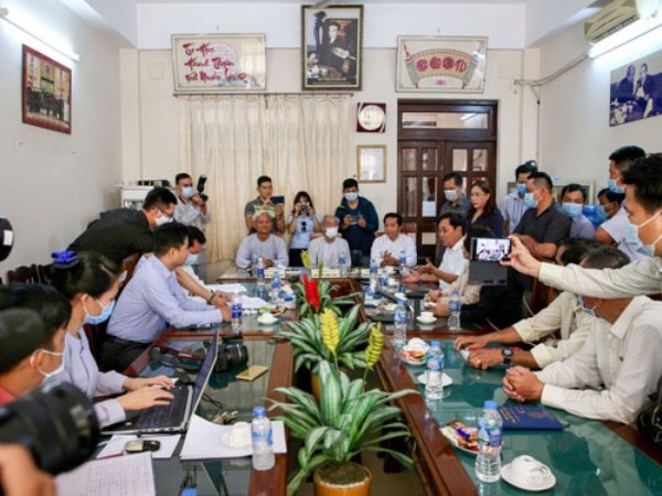 'Thần y' Võ Hoàng Yên bị tố lừa hàng tỉ đồng