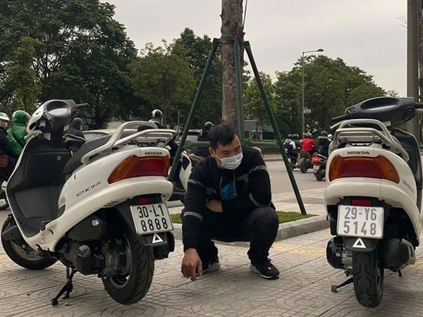 Cặp đôi Honda Spacy giá gần 600 triệu đồng ở Hà Nội