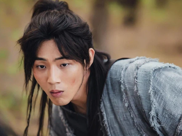 Ji Soo thừa nhận cáo buộc bạo lực học đường khiến Sông Đón Trăng Lên có nguy cơ dừng chiếu vô thời hạn