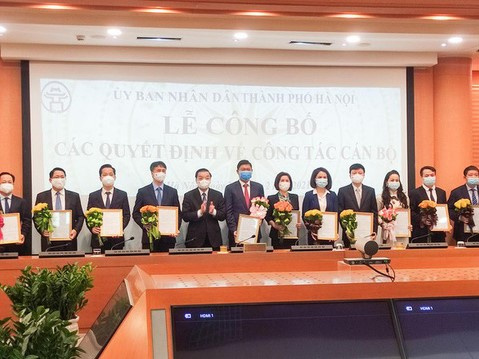 Hà Nội thay đổi một loạt lãnh đạo chủ chốt