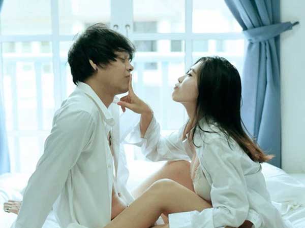 Về phòng ngủ, đàn ông luôn khoanh những 'vùng cấm' riêng này, nếu bạn cố tình "xâm phạm" sẽ rất dễ bị chàng bật 'chế độ xanh lá'