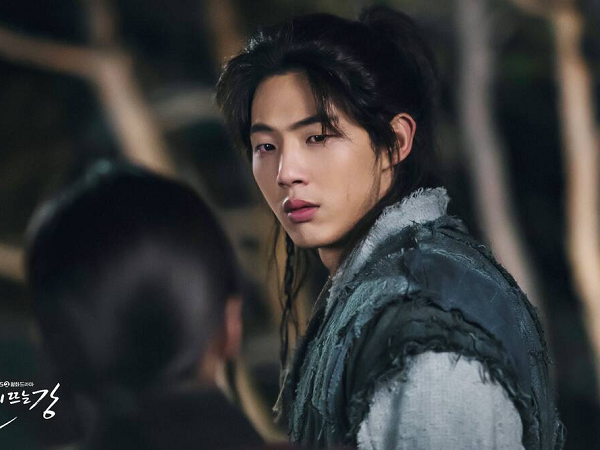 Ji Soo xác nhận rời 'Sông Đón Trăng Lên' vì bê bối bạo lực học đường, mỹ nam 'Mr Queen' được mời thay thế