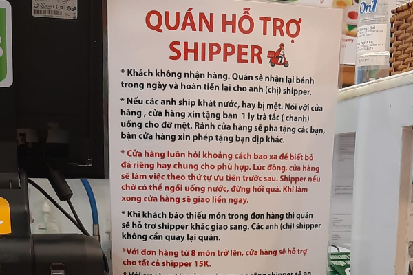 Chuyện lạ quán ăn 'chiều' shipper còn tận tình hơn những 'thượng đế'