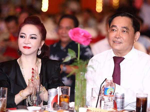Vợ ông Dũng 'lò vôi' - bà chủ khu du lịch Đại Nam 6.000 tỷ: 'Tôi là Nguyễn Phương Hằng, tôi đi hiên ngang bên đời anh Dũng'