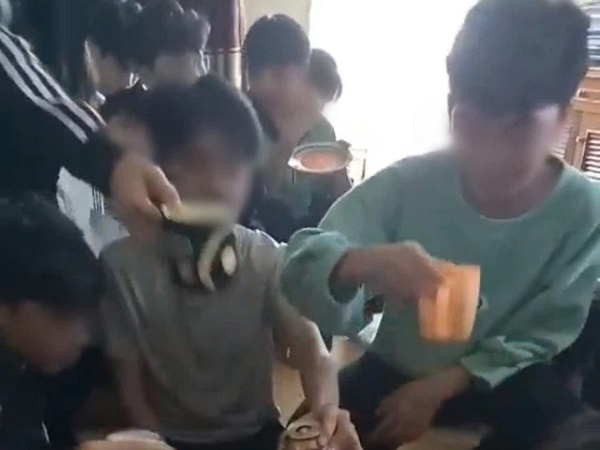 Chính quyền xác nhận có sự việc cô giáo uống bia cùng học sinh lớp 9 và quay clip đăng tải lên mạng xã hội