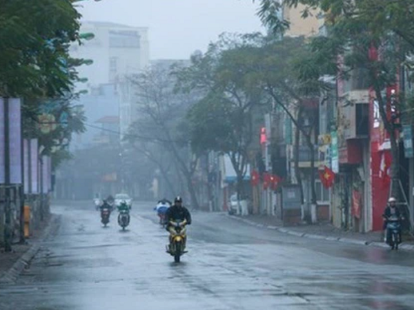 Gió mùa đông bắc tràn về, Hà Nội trời chuyển mưa rét, cơn ác mộng 'nồm ẩm' tiếp tục kéo dài
