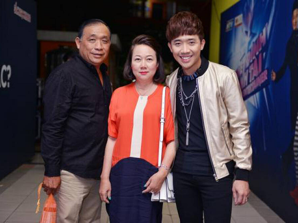 Trấn Thành - Hari chia sẻ tin nhắn với bố, nam diễn viên tiết lộ 5 lần mình khiến bố rơi nước mắt