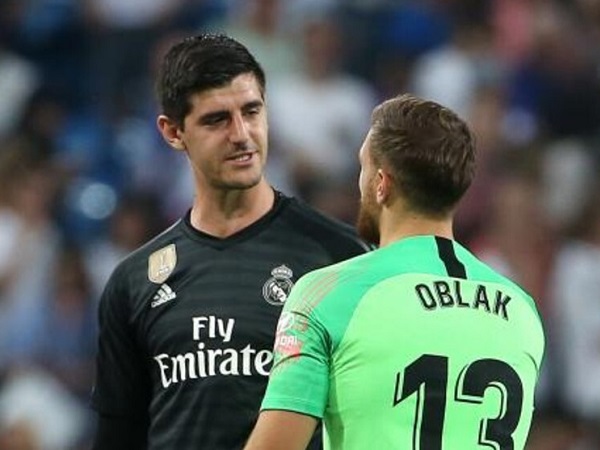 Courtois - Oblak: Màn so tài đỉnh cao ở derby Madrid