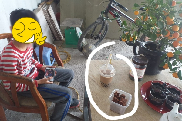 Cậu em trai bí mật tặng quà chị gái ngày 8/3, dân mạng khen 'bát cháo nhiều hành quá!'