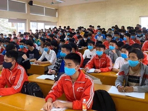 Kỷ luật nặng sinh viên khai báo y tế không trung thực
