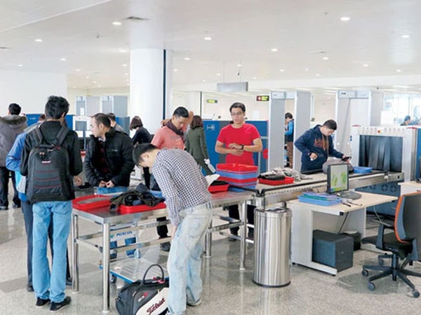 Nam hành khách trộm đồng hồ ở Nội Bài, bị an ninh hàng không bắt tại Cần Thơ
