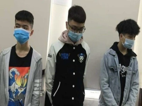 Vì sao khó xử lý hình sự nhóm thanh niên sàm sỡ nhiều nữ du khách nước ngoài ở Hồ Tây?