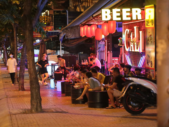 TP.HCM: Cho phép gym, beer club,… hoạt động trở lại, vũ trường, quán bar, karaoke tiếp tục dừng