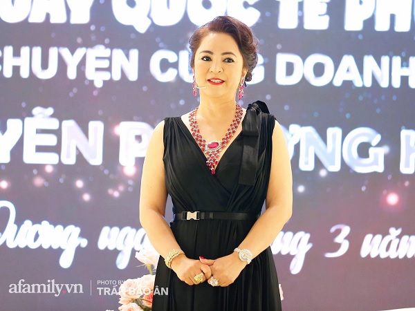 Bà Phương Hằng tiết lộ món quà lớn nhất ông Dũng 'lò vôi' đã tặng mình, lần đầu tiên chia sẻ về cậu quý tử 9 tuổi - người được chọn thừa hưởng toàn bộ tài sản khi mới lên 1