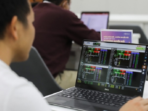 VN-Index tiếp tục đi lùi
