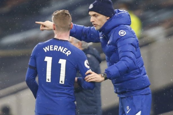 Werner thi đấu nhầm vị trí khiến HLV Tuchel phải hét to nhắc nhở
