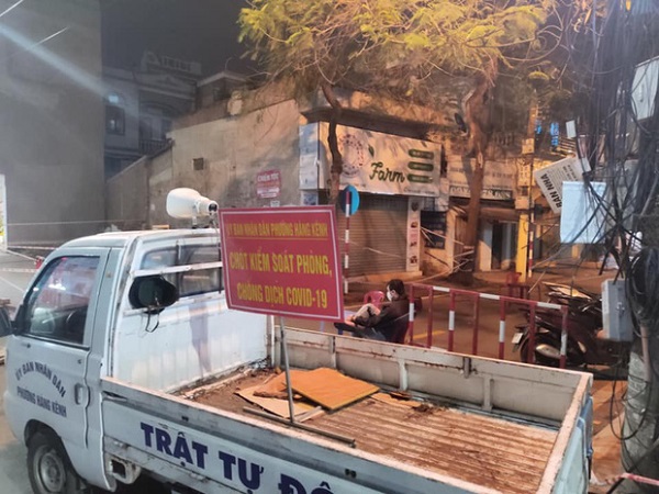 Ngay trong đêm, Hải Phòng truy vết 5 F1 và 35 trường hợp khác liên quan đến 2 mẹ con đi từ Nội Bài qua Úc có kết quả dương tính với SARS-CoV-2