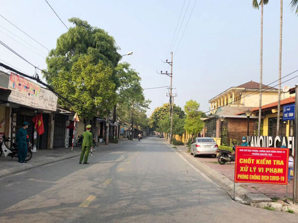 Nữ nhân viên tạp vụ nghi mắc Covid-19
