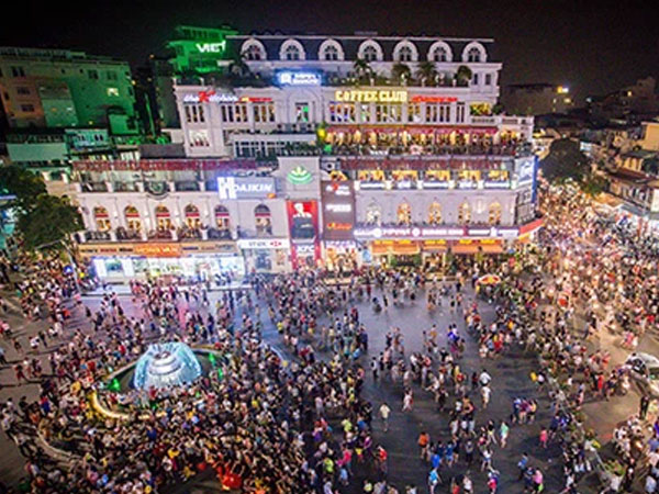 CHÍNH THỨC: Phố đi bộ hồ Gươm hoạt động trở lại từ ngày 12/3