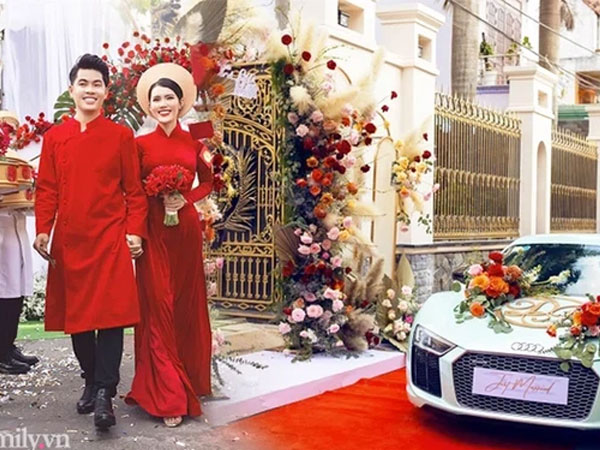 Cô dâu xinh như hoa hậu với dàn xe rước dâu trị giá 50 tỷ: Vợ thích ăn lẩu, chồng mở cả chuỗi nhà hàng, mẹ chồng luôn khen con dâu vì một điều đặc biệt!