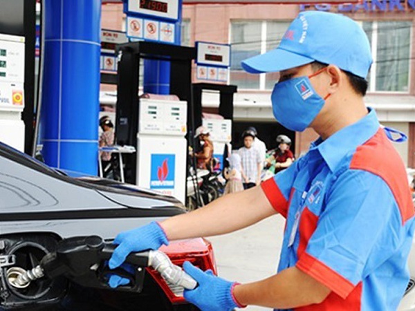 Giá xăng sẽ lại tăng mạnh, lên mức kỷ lục mới