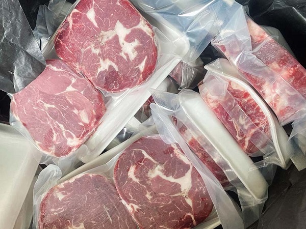 Giật mình bò Úc thượng hạng, giá rẻ hơn cả thịt lợn ngoài chợ