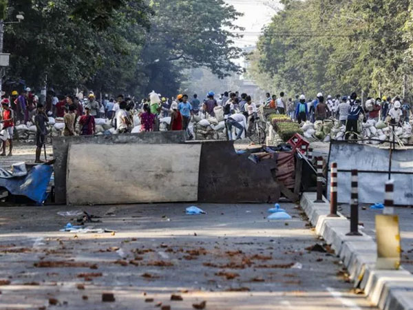 Mỹ áp lệnh trừng phạt con của lãnh đạo quân đội Myanmar