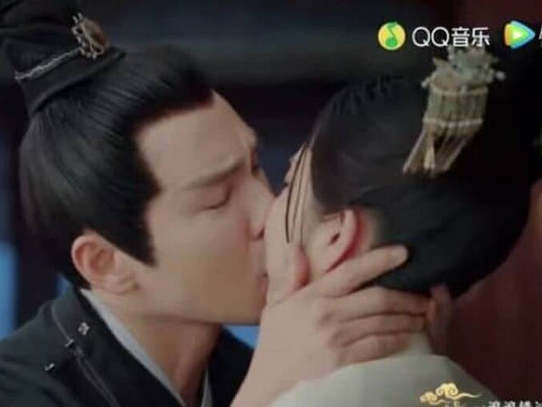 Đàm Tùng Vận - Chung Hán Lương tràn ngập cảnh giường chiếu ôm ấp ngọt lịm nhưng mãi không chịu 'thị tẩm'