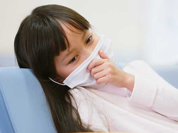 Chảy máu kéo dài 18 ngày trong chu kỳ kinh nguyệt đầu tiên, cô bé 12 tuổi ngất xỉu khiến người nhà sợ tái mặt