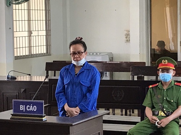 Phạt tù chung thân 1 phụ nữ Campuchia vận chuyển 2 kg ma túy