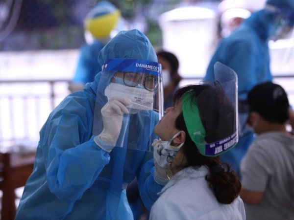 Tối 13/3: 2 công nhân Công ty Poyun Hải Dương mắc COVID-19; WHO cấp phép lưu hành khẩn cấp vaccine của Johnson & Johnson