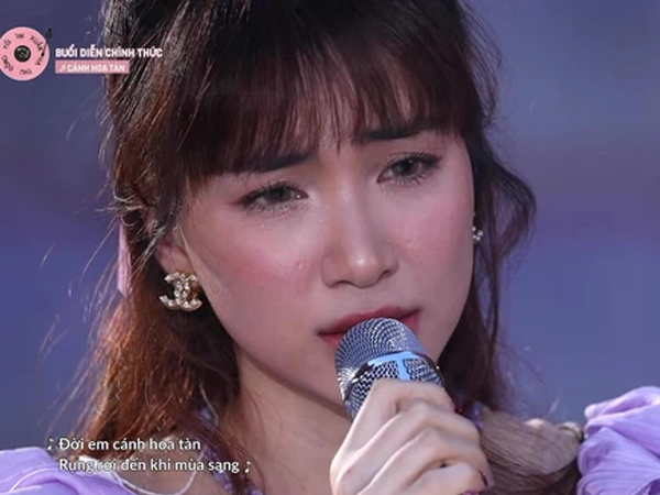 Sau Văn Mai Hương, Hòa Minzy tiếp tục bị đặt lên bàn cân với Hương Tràm khi hát hit nhạc phim